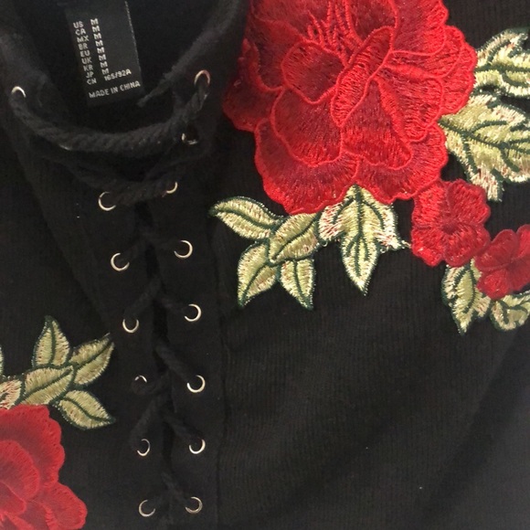 forever 21 blouse with flowers - Picture 3 of 3